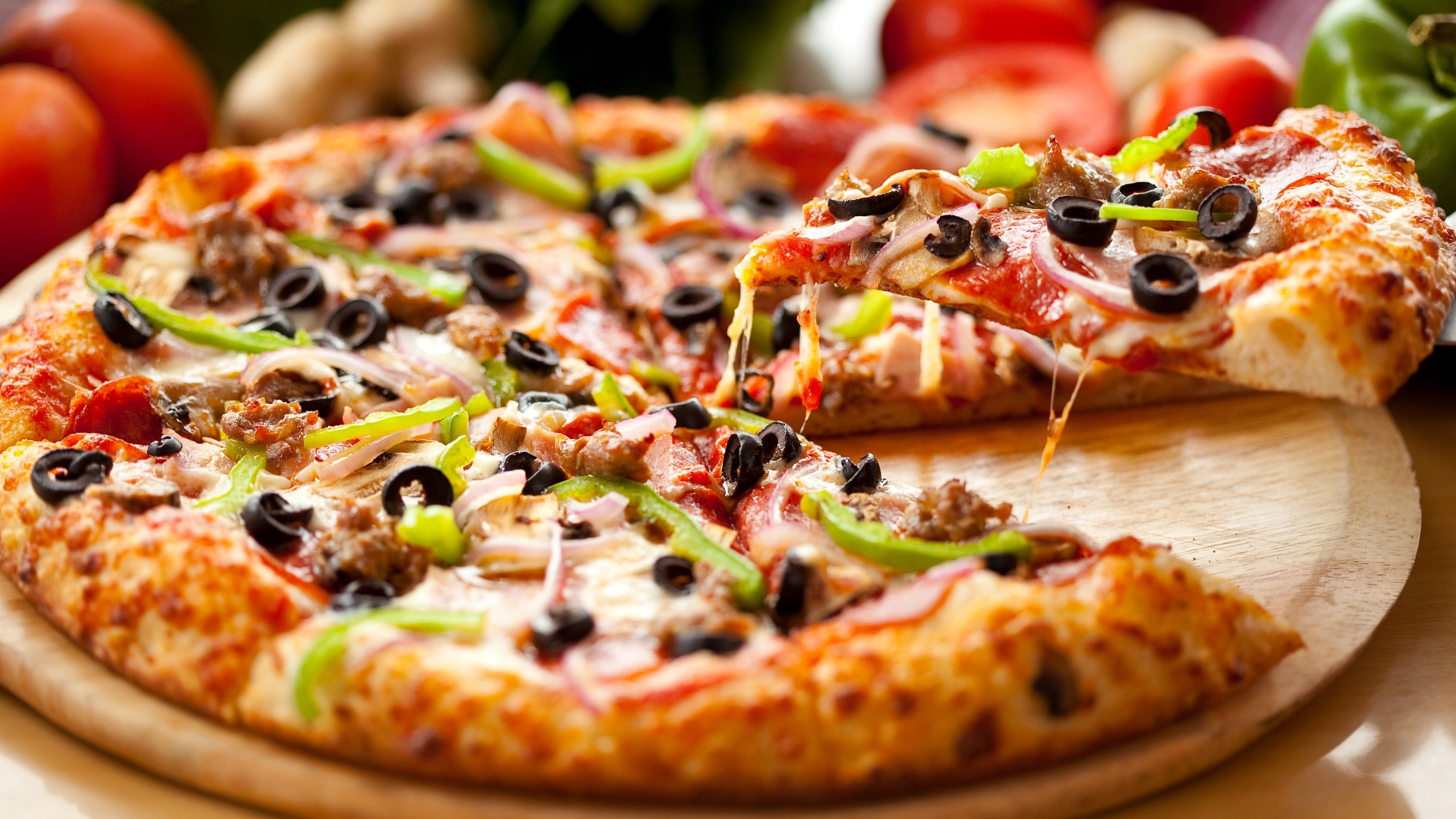 pizza-uhd-4k-wallpaper